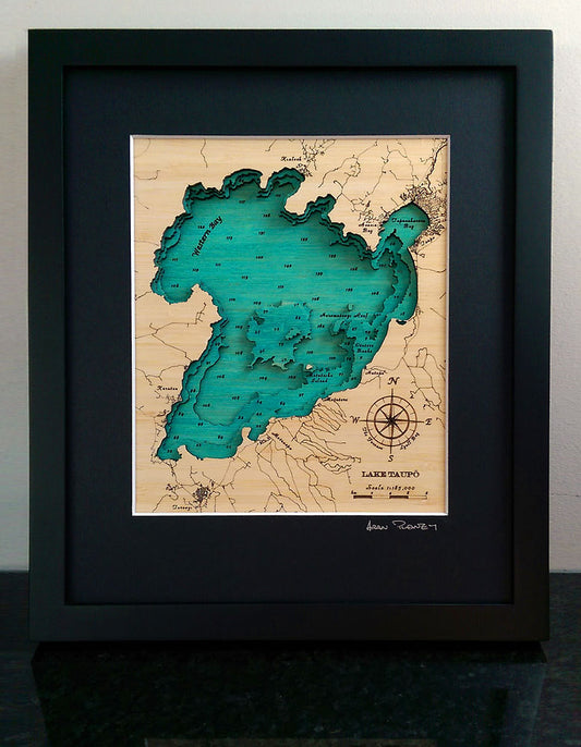 Lake Taupō Sml 30 x 38